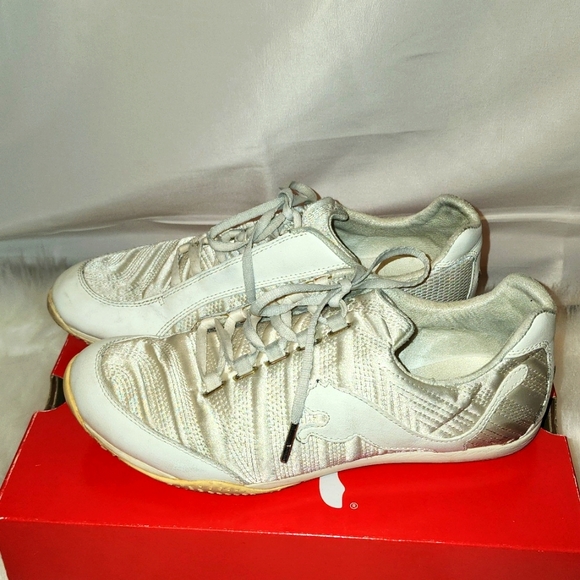 Lena Puma - Picture 3 of 4